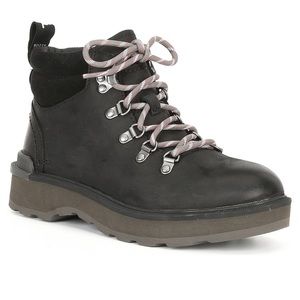 Sorel HiLine Hiker boots